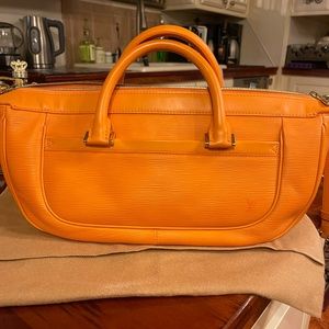 Louis Vuitton Epi Dhanura GM